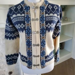 Vintage Nordic sweater, size small?